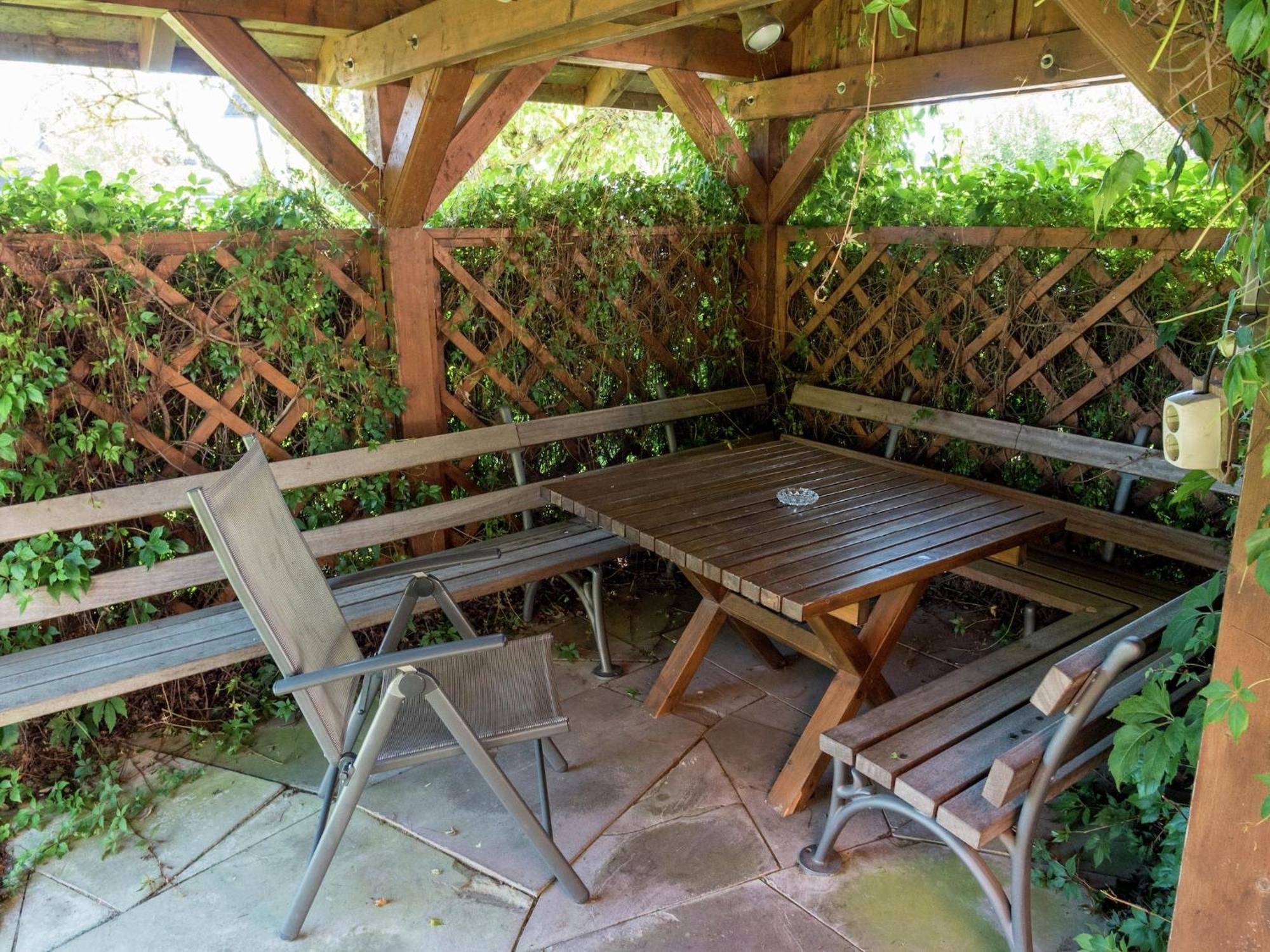 Cozy Apartment In Schwenningen With Garden Villingen-Schwenningen Eksteriør billede